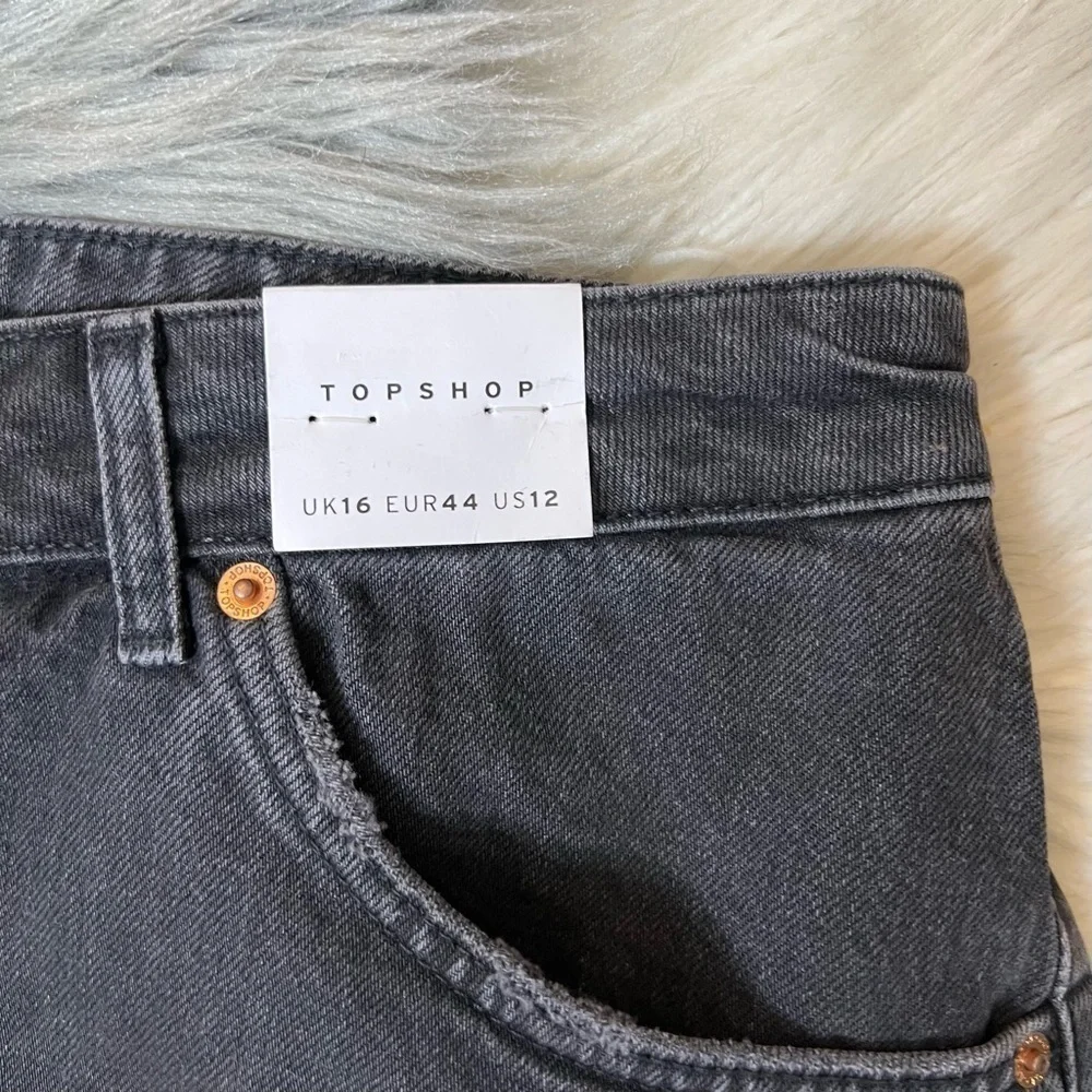 NEW Topshop High Rise Black Wash Women’s Boyfriend Denim Distressed Shorts Sz 12
